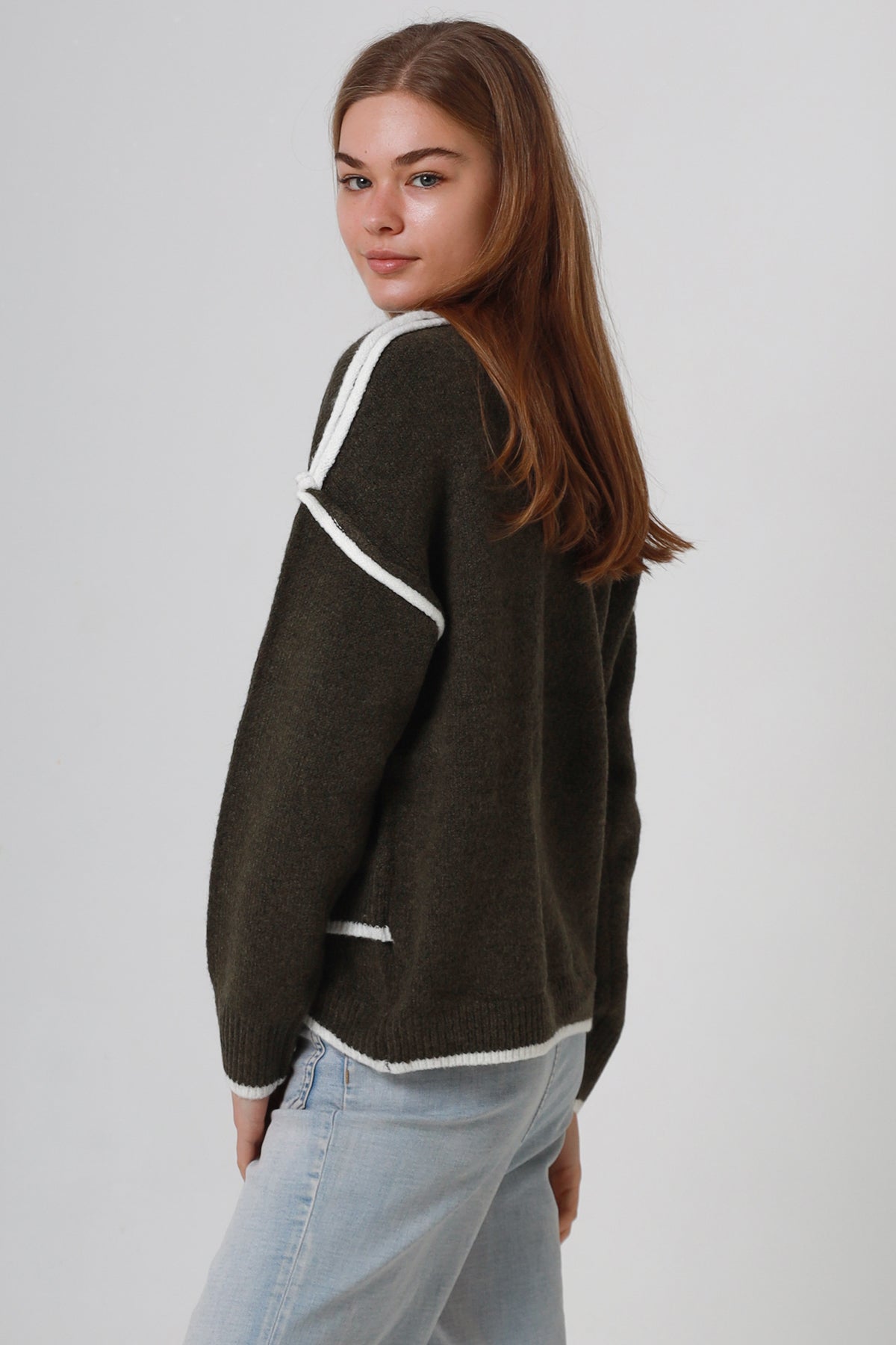 CA0423 OLIVE