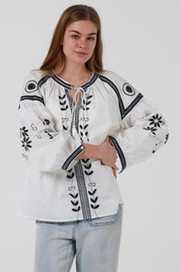 JL0001 Embroidered Top