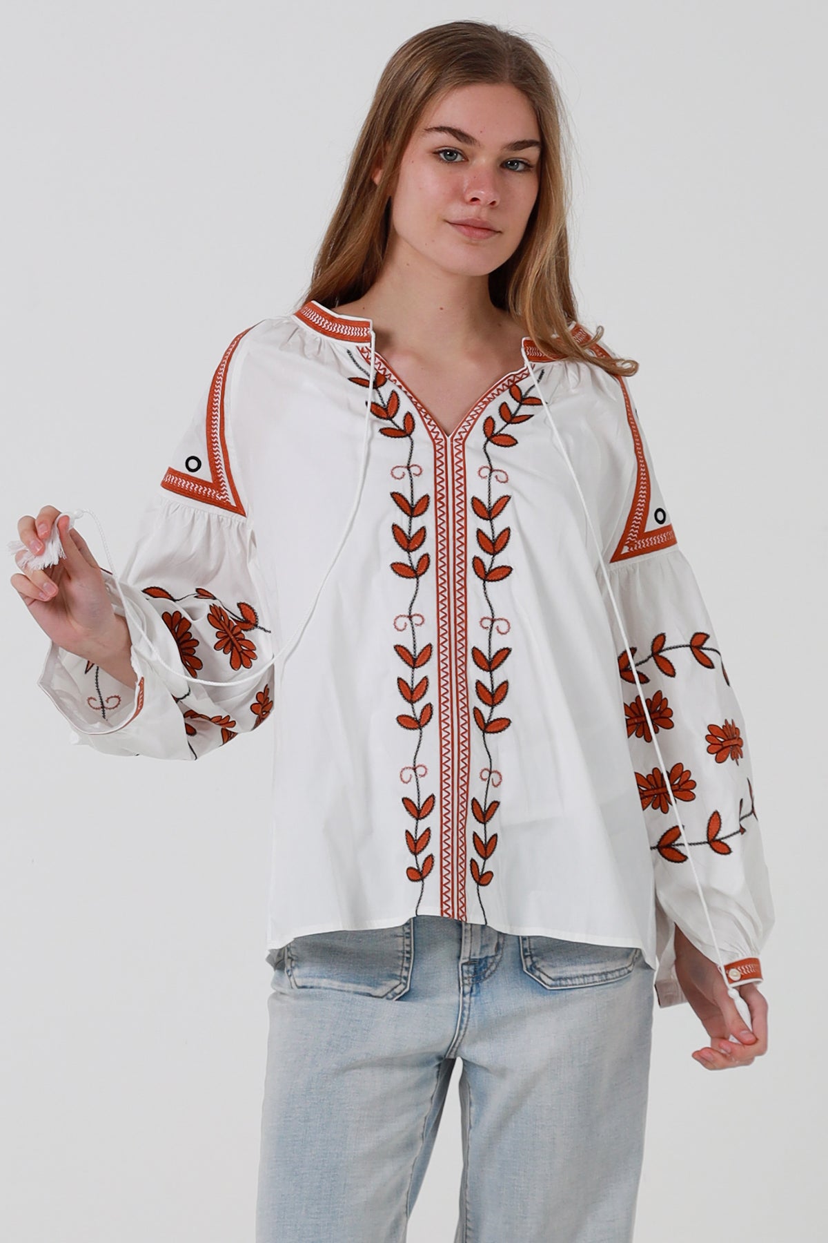 JL0002 Embroidered Top