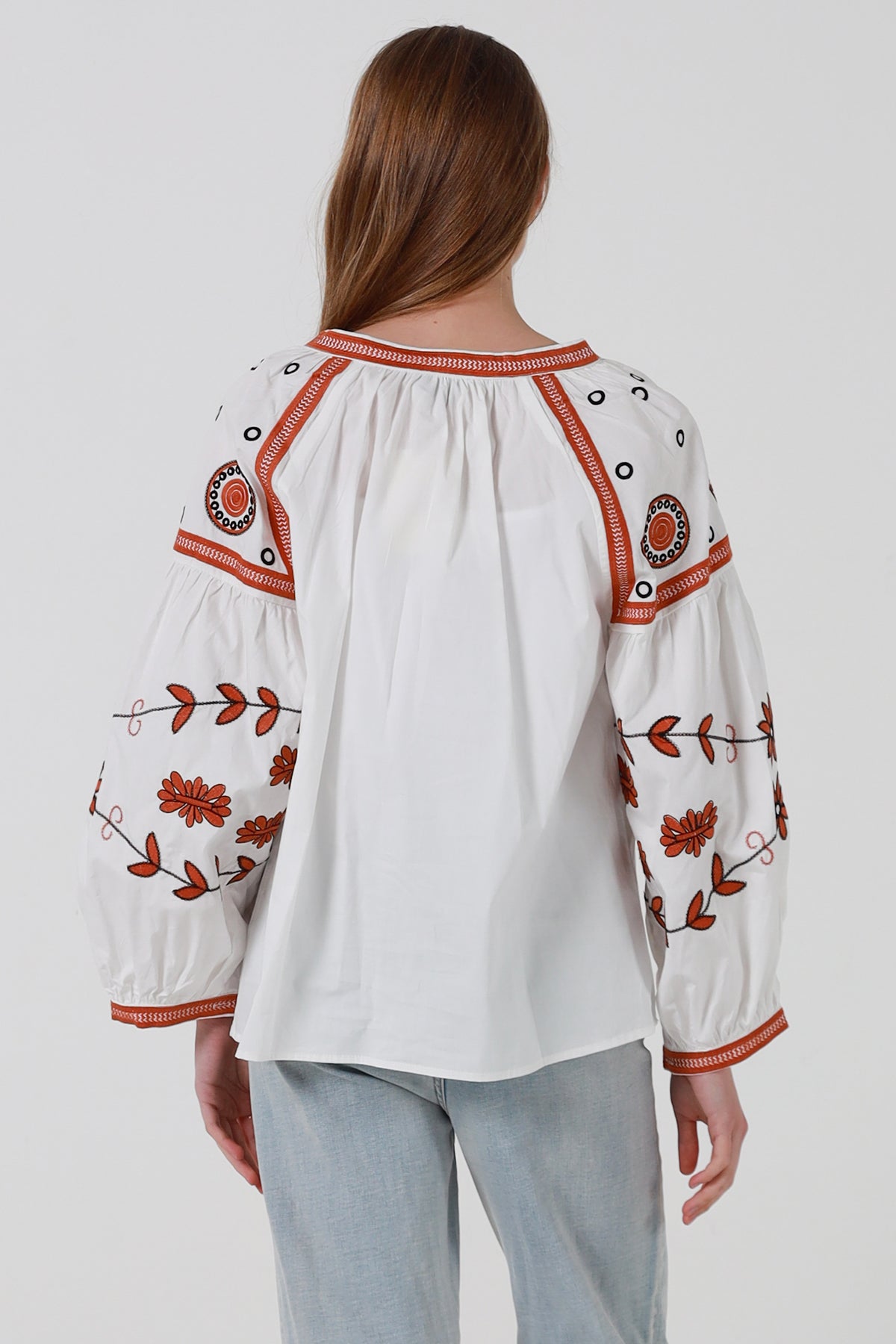 JL0002 Embroidered Top