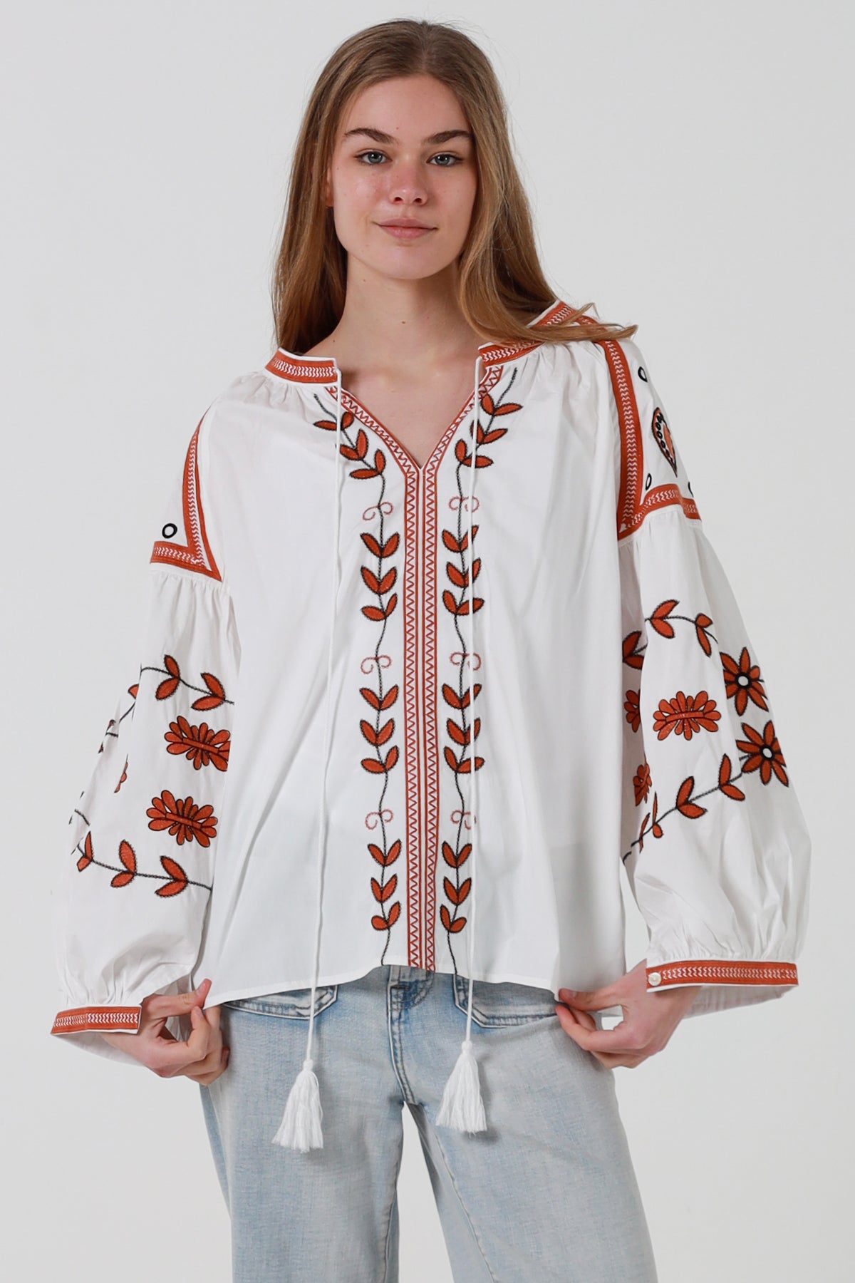 JL0002 Embroidered Top