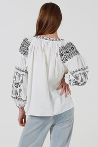 JL0005 Embroidered Top