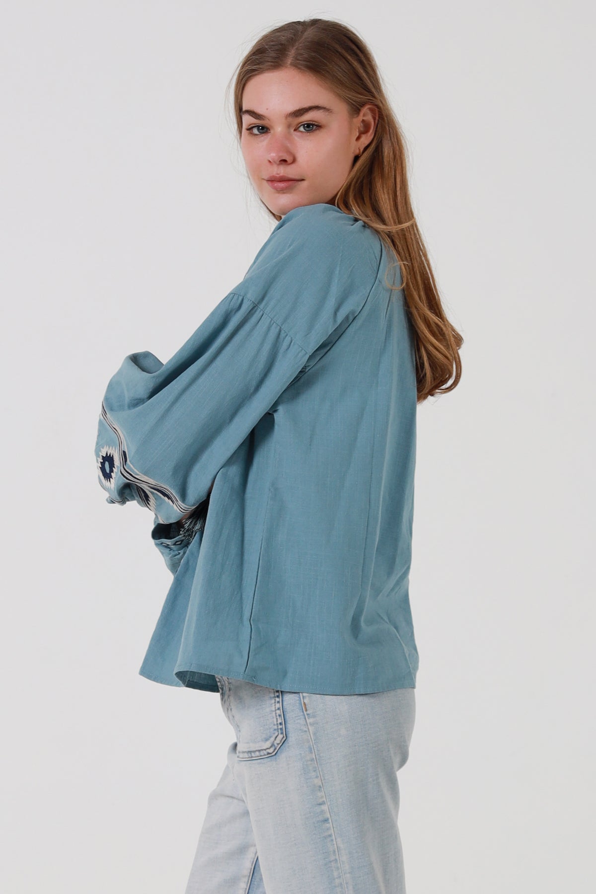 JL0008 Embroidered Top