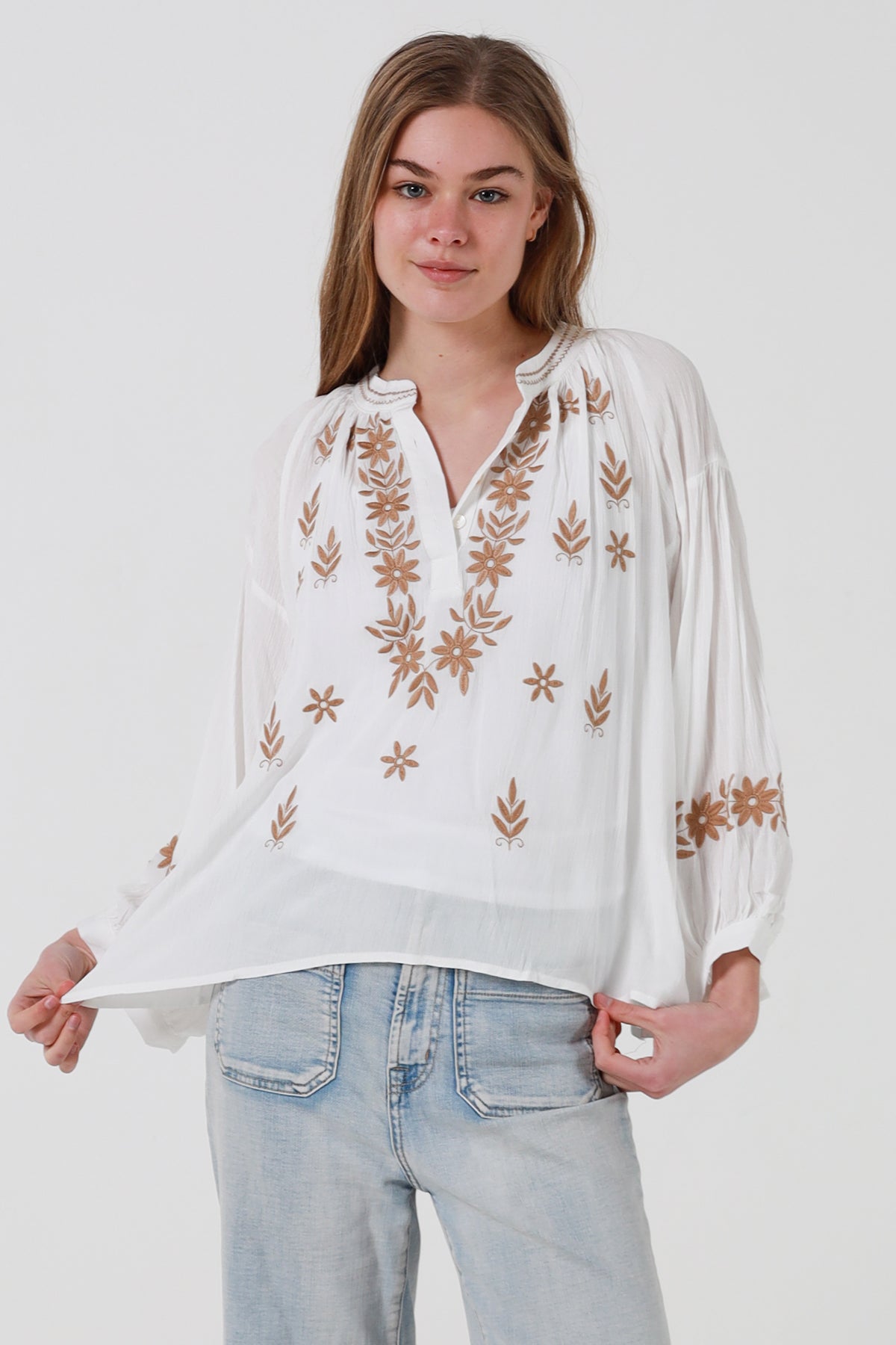 JL0010 Embroidered Top