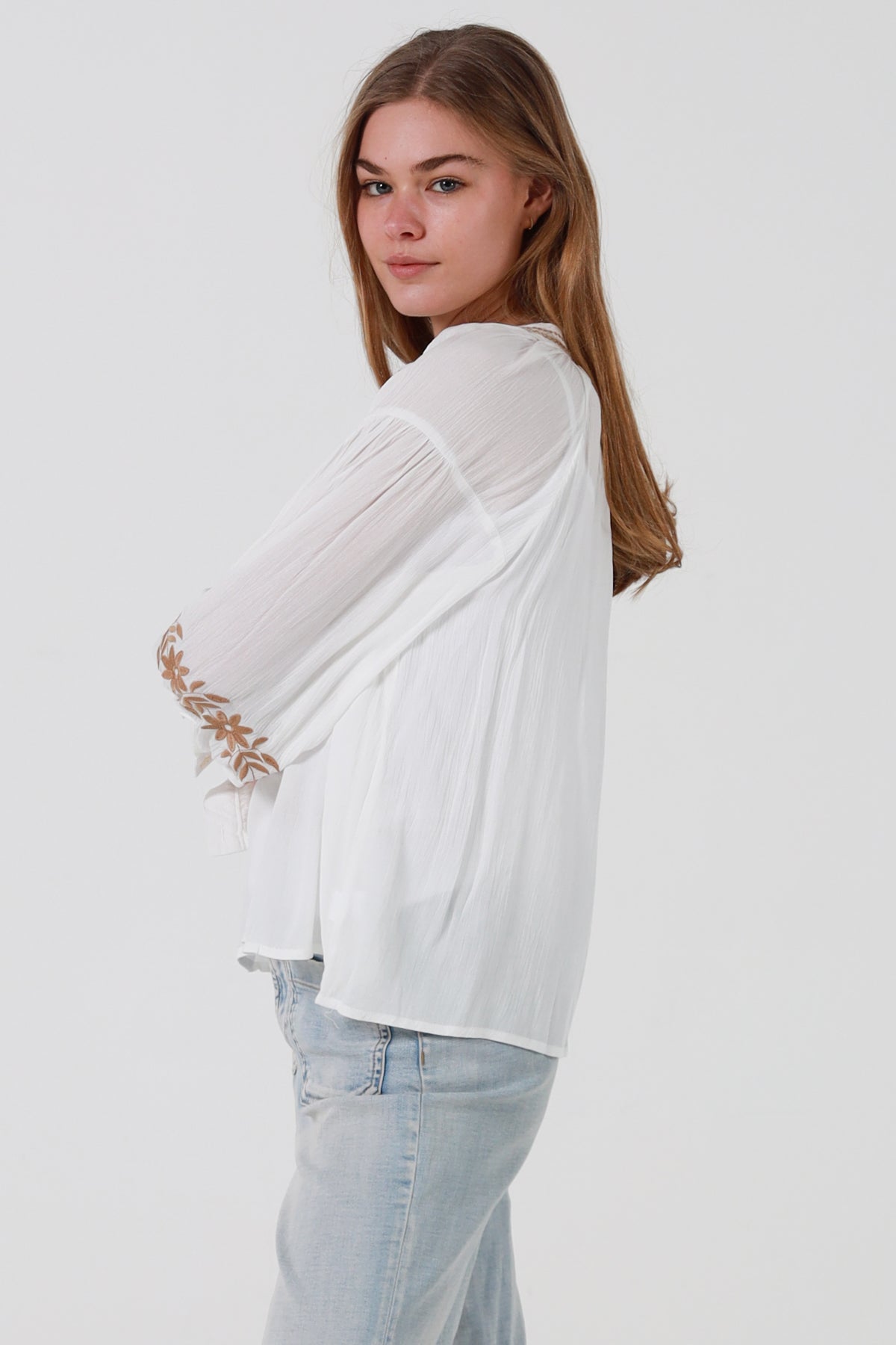 JL0010 Embroidered Top