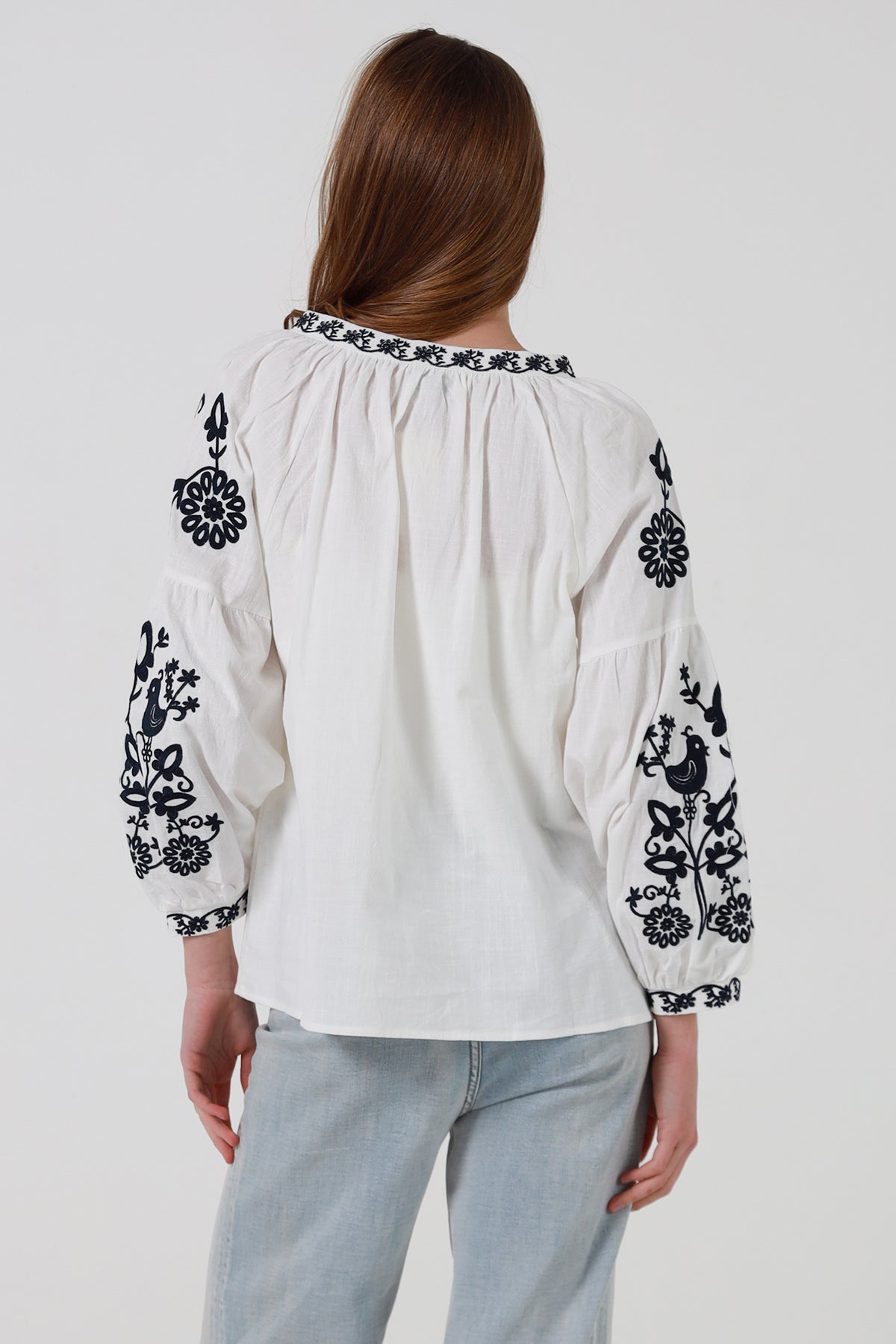 JL0011 Embroidered Top