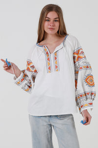 JL0013 Embroidered Top