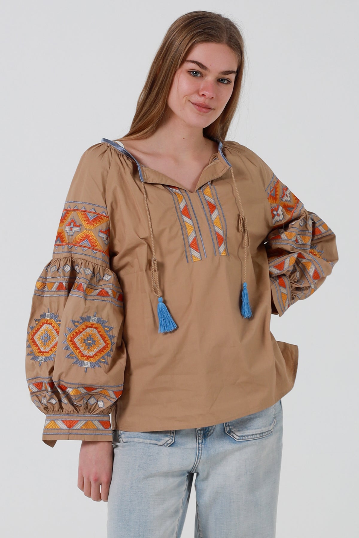 JL0014 Embroidered Top