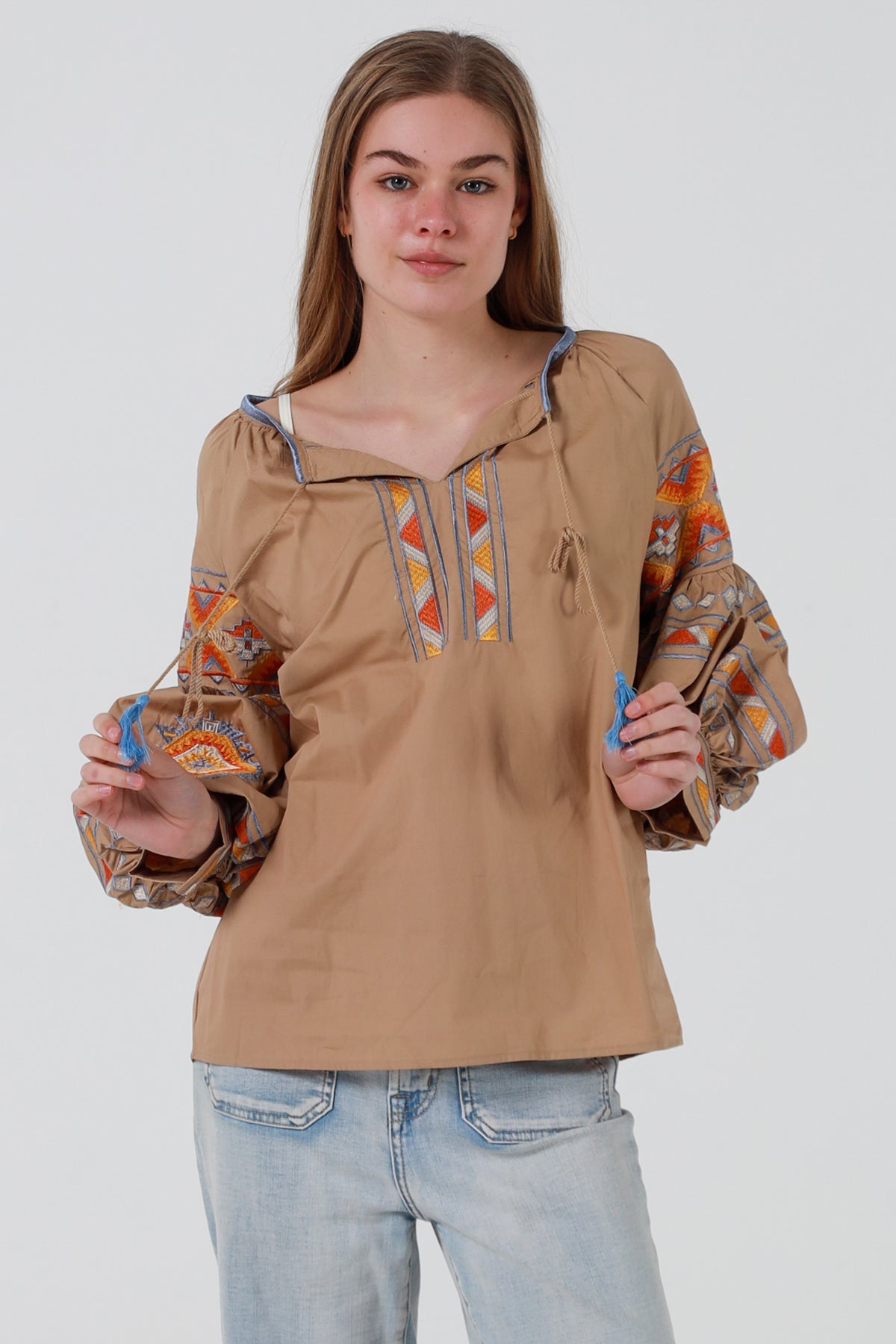 JL0014 Embroidered Top