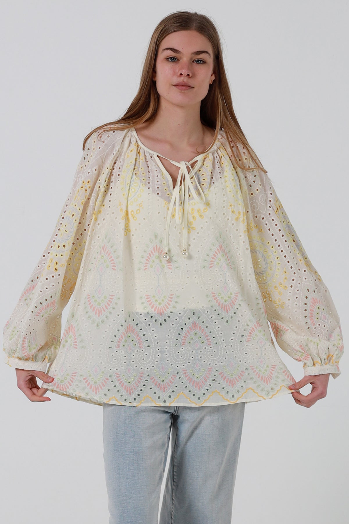 JL0018 Embroidered Top