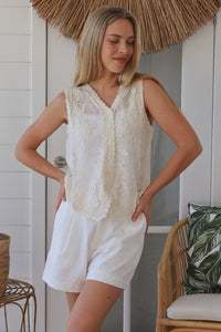 LY0389