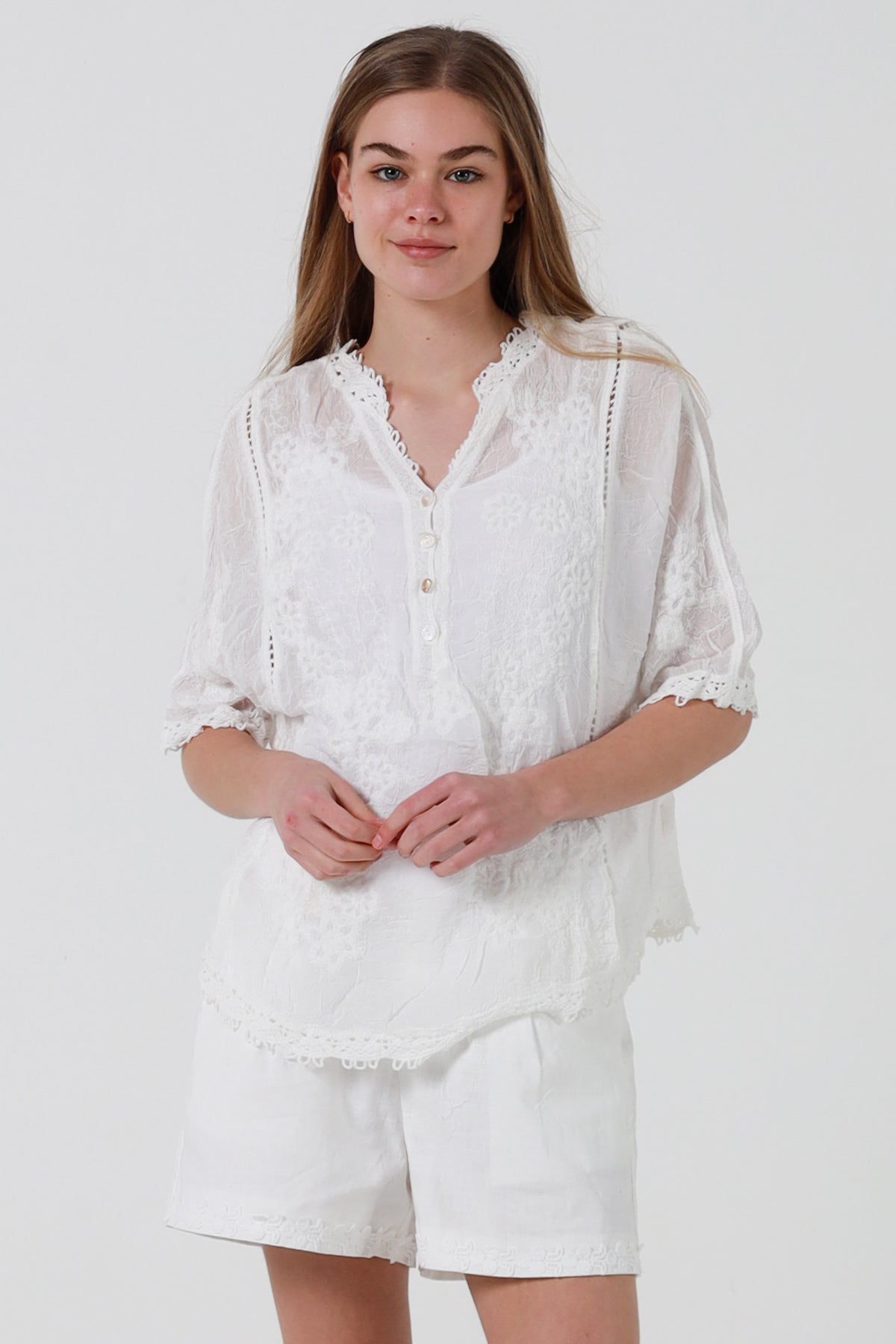 LY0399