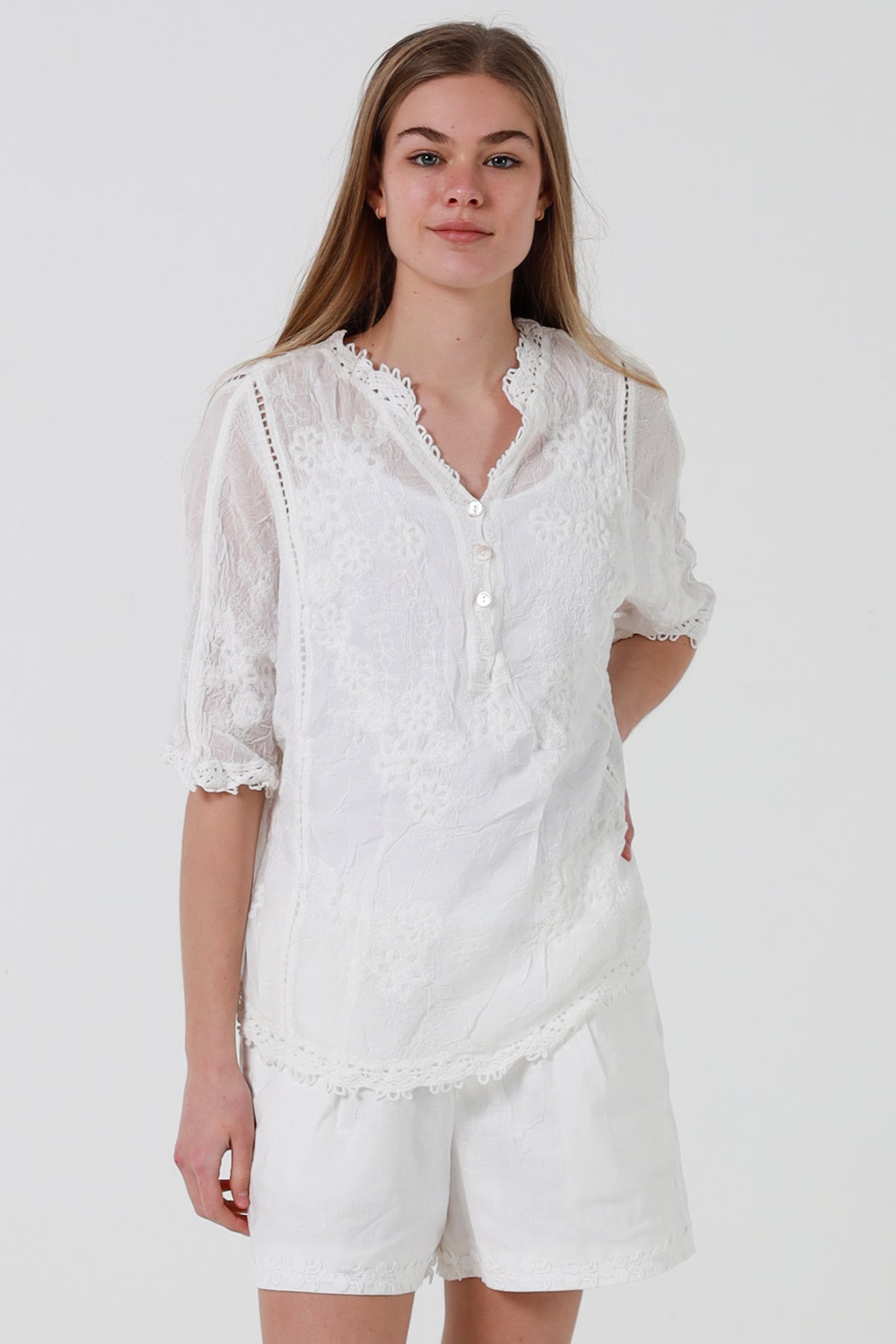 LY0399