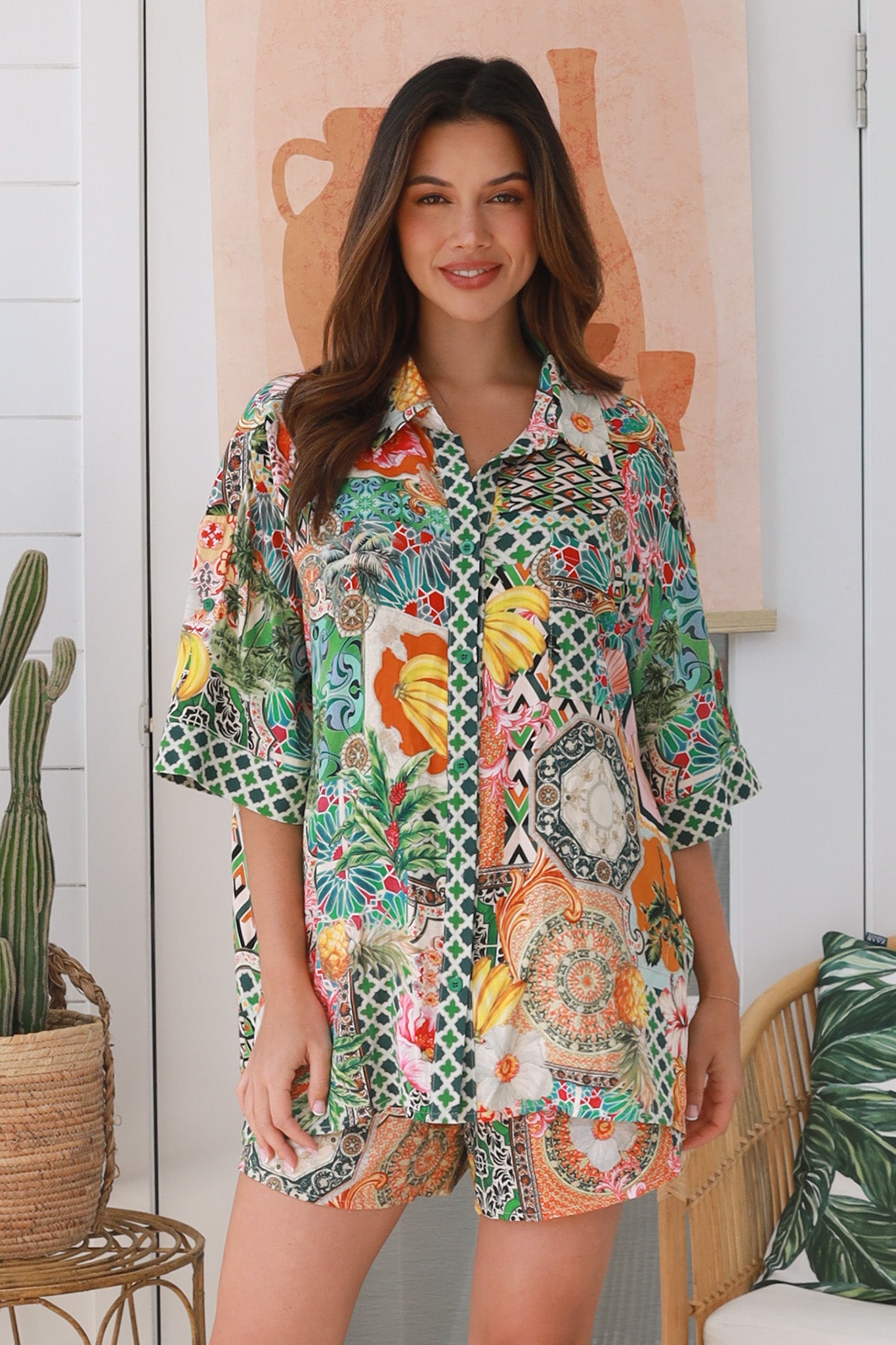 Amira Top-2